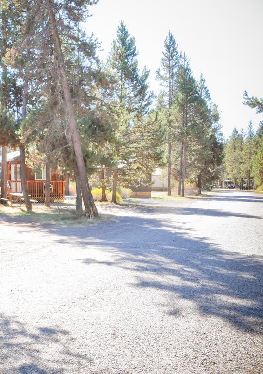 Bend-Sunriver Camping Resort Two-Bedroom Cabin 5 المظهر الخارجي الصورة
